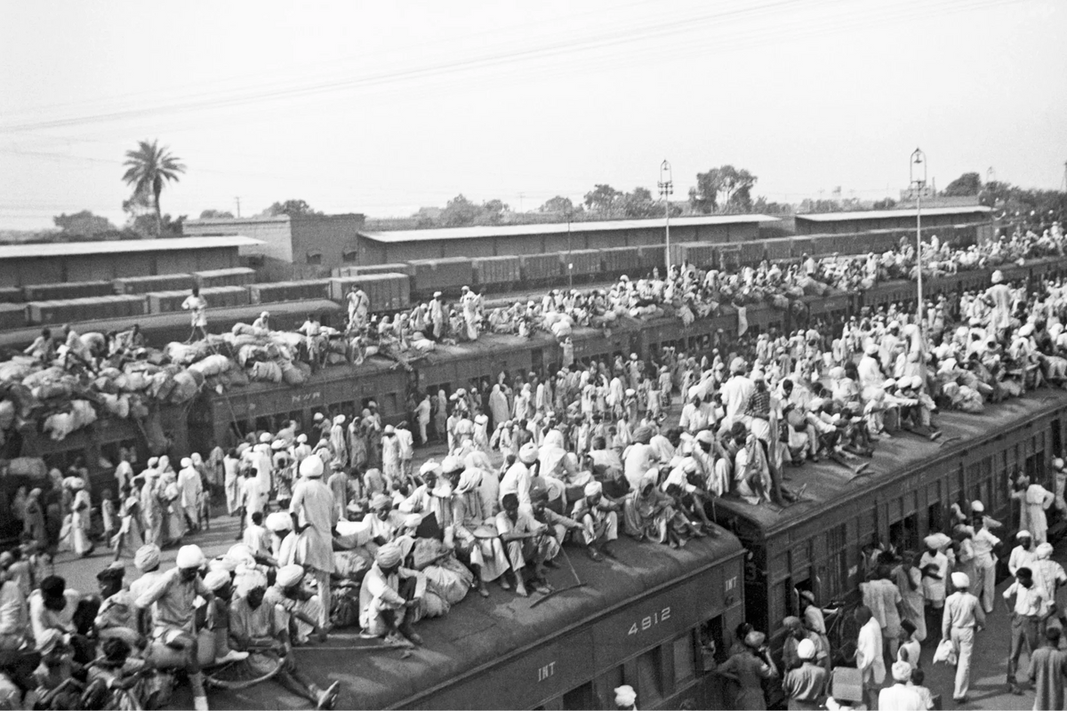 A train crammed with refugees leaves for Pakistan from the border city of Amritsar during the 1947 partition.